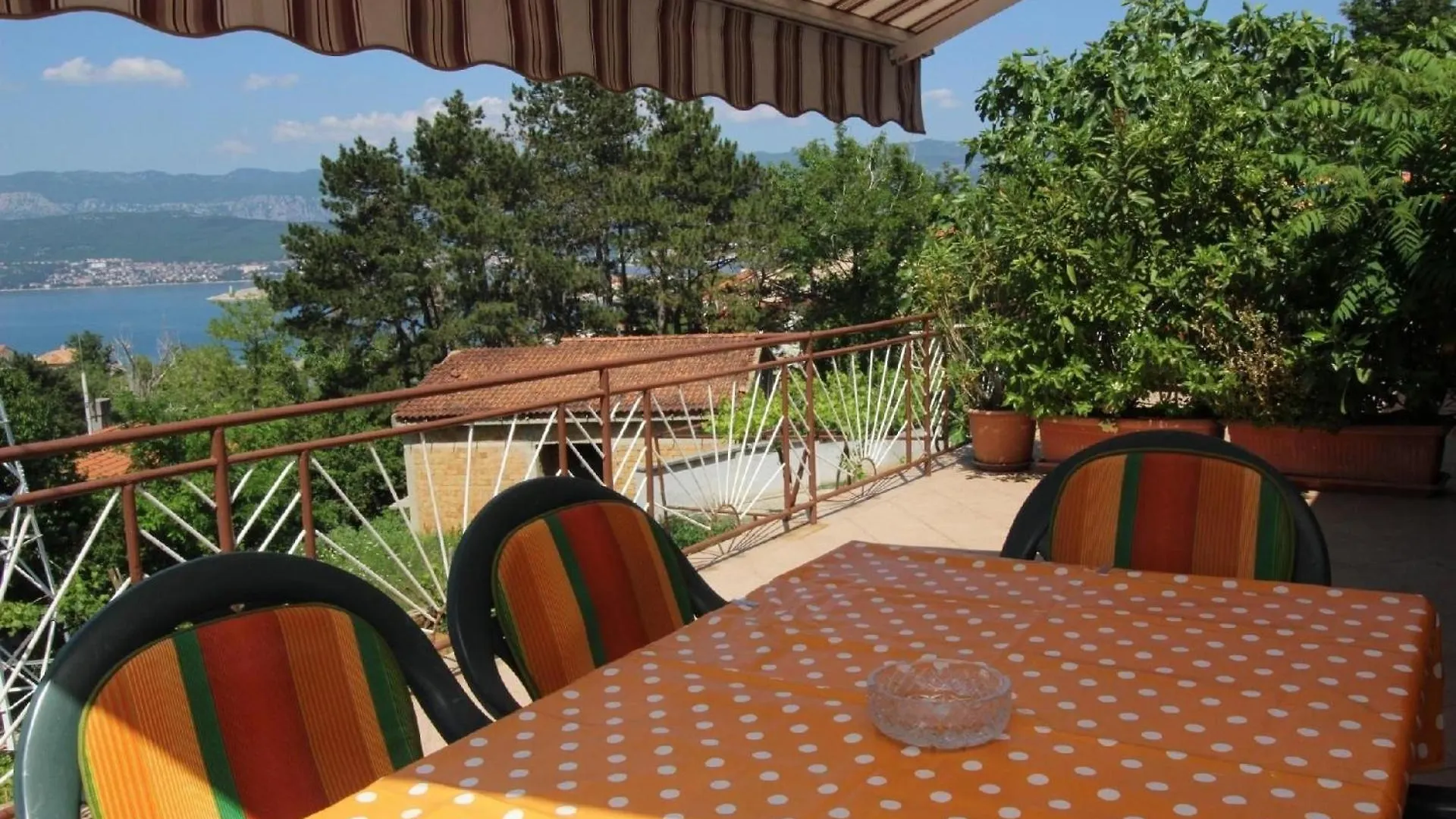 Apartment Ferienwohnung Fuer 4 Personen Ca 60 M In Silo, Adriakueste Kroatien Kroatische Inseln